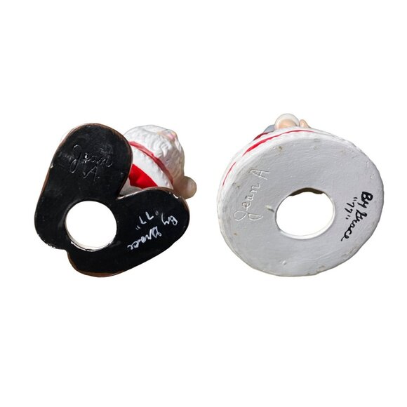 Kissing Santa & Mrs Claus Homemade Ceramic Decor - Picture 8 of 9